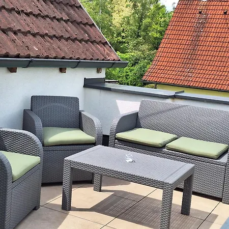 Grosszuegige 100 M2 Mit Terrasse